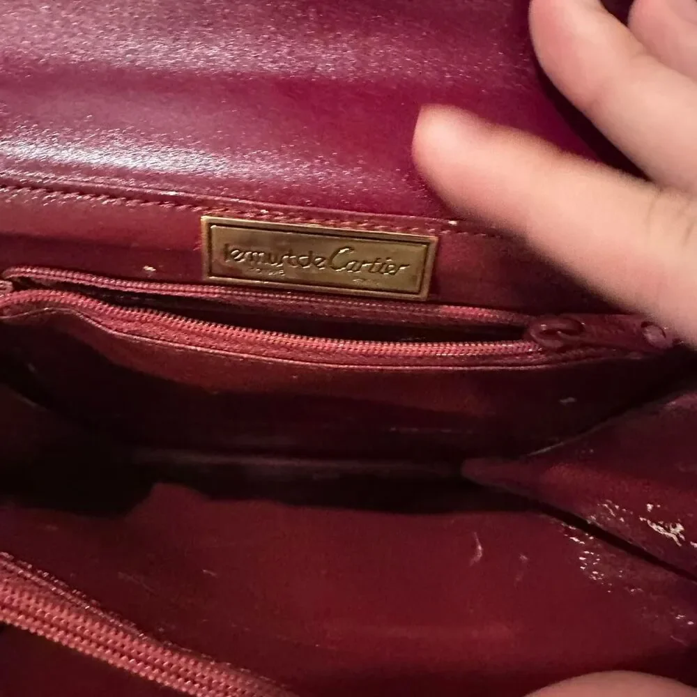 Burgundy Cartier Paris luxury crossbody bag - Picture 4 of 7
